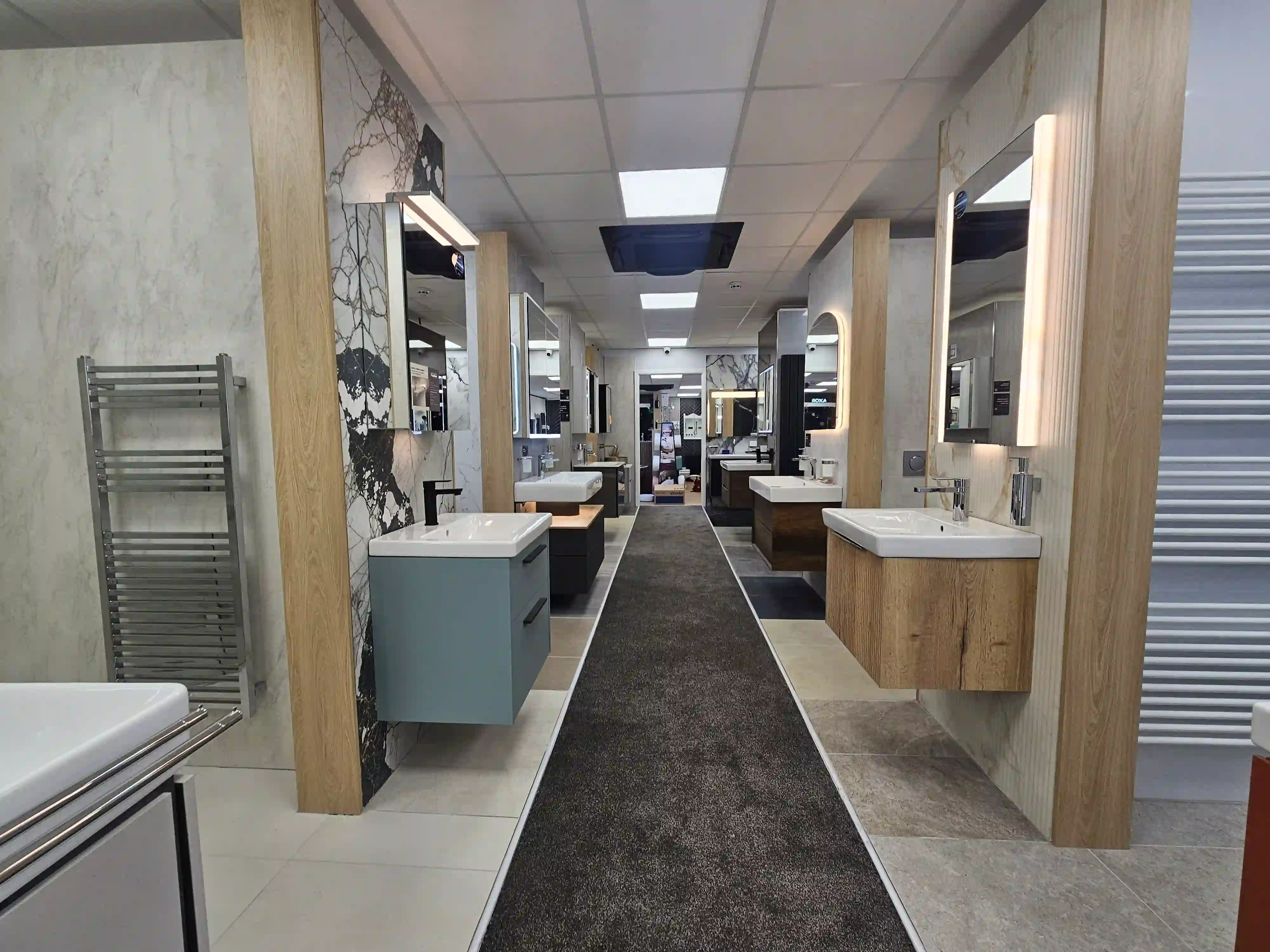 Aquarooms showroom photograph 10