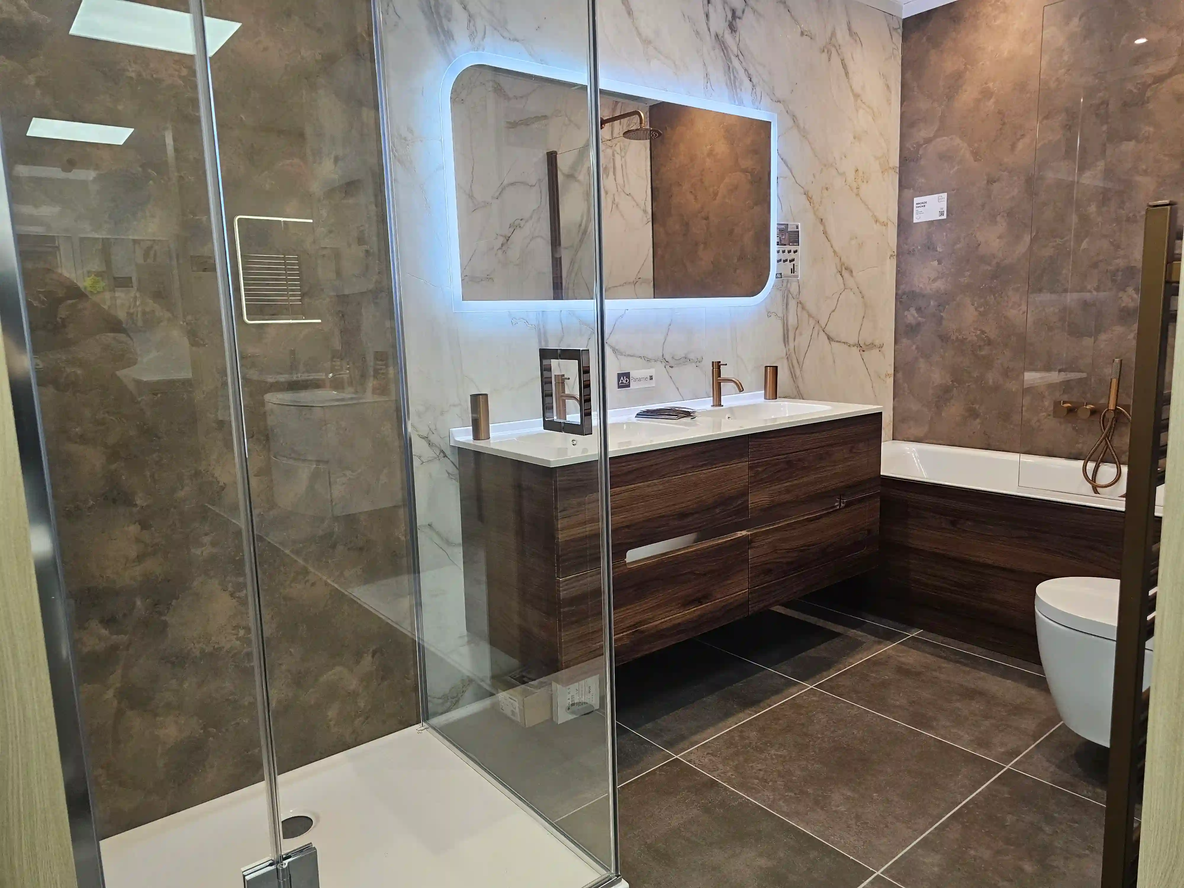 Aquarooms showroom photograph 2